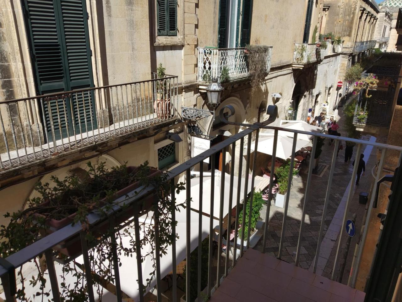 Aparthotel Dimora "I Santi Patroni" Lecce Exterior foto